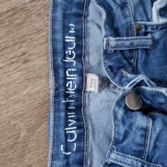2 pair of Calvin Klein Jeans - Picture 3 of 4